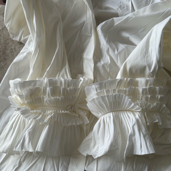 BCBGMaxAzria White Button Down Shirt with Ruffle Cuffs - Picture 3 of 9